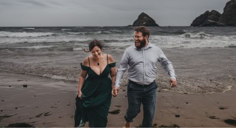 An image of the couple.